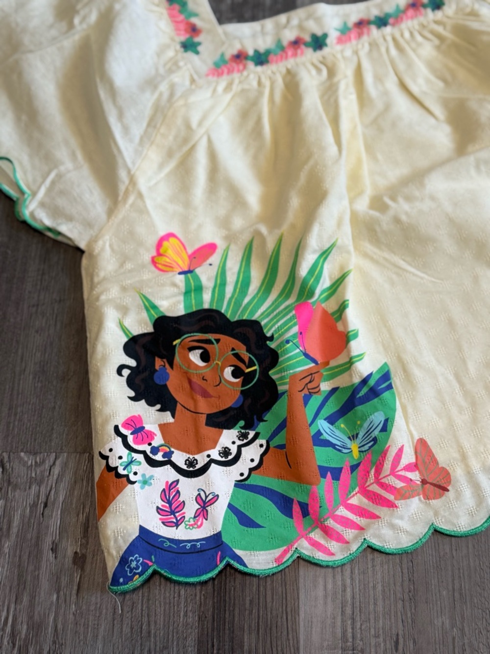 Disney Girls Encanto Mirabel Madrigal embroidered top with (size 10/12) - Picture 2 of 6